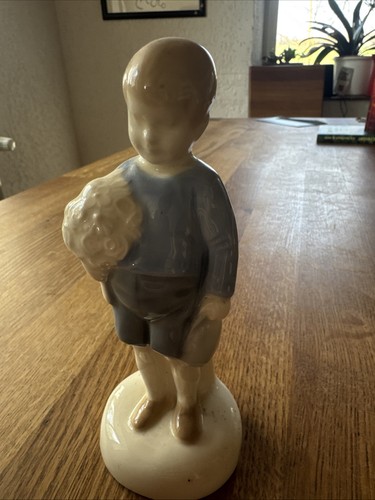 Porzellan figur junge mit - porzellan,