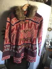Strick Mantel Jacke mit Kapuze gr.S/M bunt gemustert rot Hummer lila 
