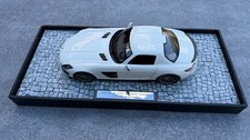 Mercedes-Benz BRABUS 700 AMG BITURBO SLS Roadster 2013 white 1:18 Minichamps