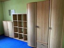 Kinderzimmer, Jugendzimmer, m. massiv. Bett 140x200 + großem Schreibtisch, Buche