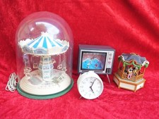 Dachbodenfund ,Konvolut alter Dekoteile ,tw. elektrisch ,Spieluhr,Wecker,Radio..