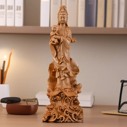 Handgeschnitzte buddhistische