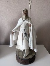 Sideshow Premium Format