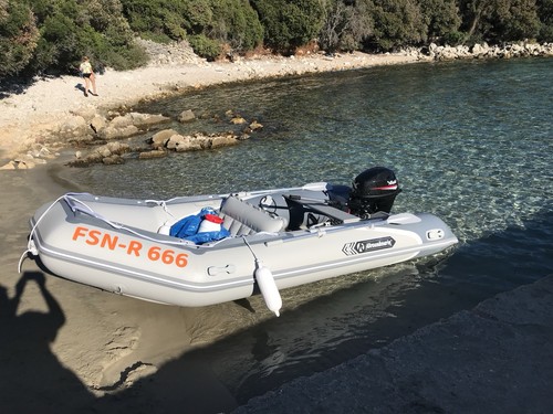 Schlauchboot mit trailer - mit,
