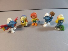 5 Hartgummi Figuren/3 Schlümpfe,1 Pumuckel,1 Mainzelmännchen,Alter?