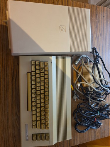 Commodore mit floppy 1541 - 64,