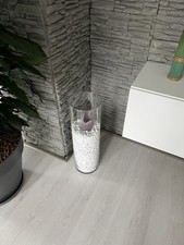 Glasvase Boden Mit Weißen Ziersteinen Und Kerze Deko Designer