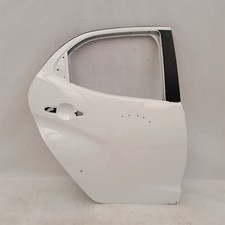 TOYOTA YARIS 4 IV TÜR HINTEN