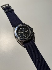 Seiko Kinetic blaue Lünette