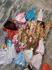 Barbie Sammlung Plus Kleiderkonvolut