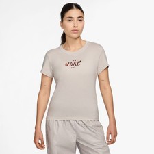 Nike Damen T-Shirt Sportswear