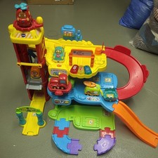 V TECH Tut tut Parkgarage Baby flitzer 