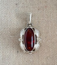 Bernstein Anhänger mit