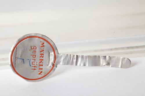 Märklin prüfsiegel rot - h0,