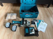Makita DPJ180RTJ Akku-Nutfräse 18 V, 2 Akkus 5,0 Ah und Ladegerät im MAKPAC