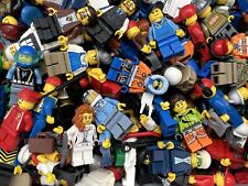 Lego® 10 Figuren bunt gemischt mit Kopfbedeckung und Zubehör City Männchen