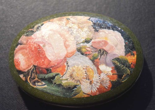 Alte blechdose mit blumen - blechdose,