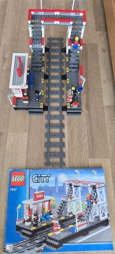 Lego city 7937 - city, bahnsteig