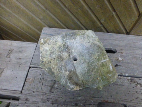 Quellstein brunnenstein mit - brunnenstein,