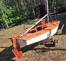 Segeljolle der Marke Cadet +