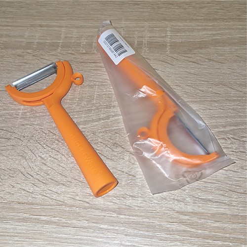 Tupperware twist peeler 2in1 - tupperware,