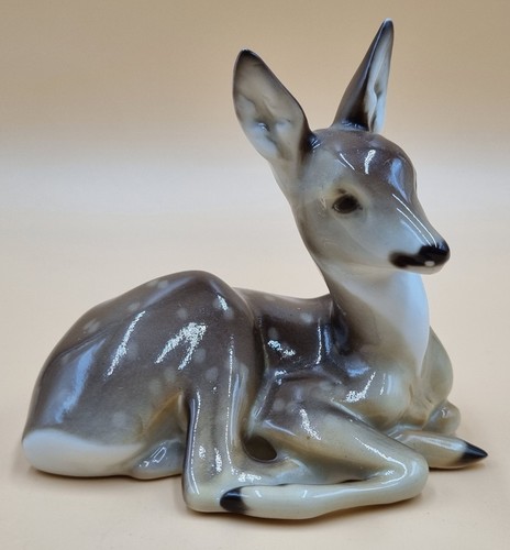 Alte porzellanfigur liegendes - alte,