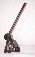 Mechanische Handstanze, Ausklinker