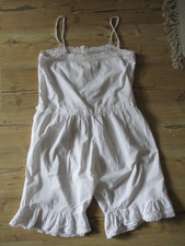 antike Weißunterwäsche