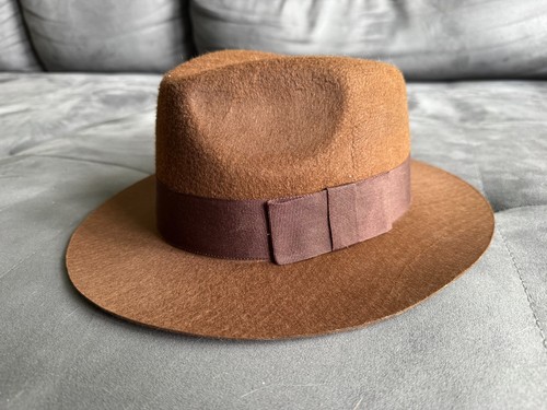 Hut indiana jones - jones, promotion