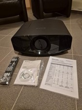 Sony VPL-VW270ES Heimkinoraum
