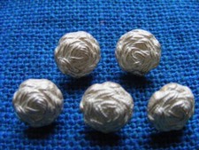 ca 1,3 cm Knopf weiß Sammlung 5 Stück Knöpfe vintage Bluse Mantel alt Rosen Steg