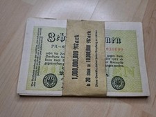 Bündel 10 Millionen Mark 1923