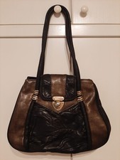 Schicke Damen- Handtasche 34 x 24x 9,5 cm