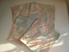 Platzdeckchen Set - 4 Stück - Florales Muster - Textil, waschbar - Je42 x 42 cm 