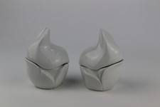 2 Kunstobjekte Porzellan