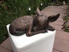 Bronzefigur Bronze Figur Garten liegendes Rehkitz Reh 40x26x18cm Top Zustand