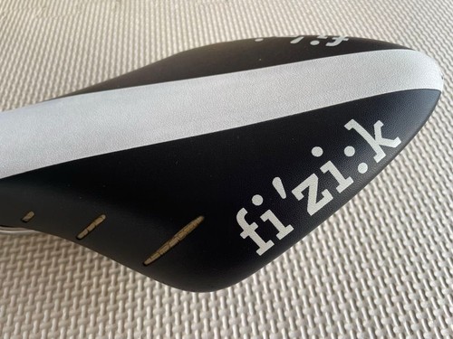 Fizik arione sattel kium - r3,