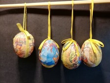 4 bunte Ostereier Osteranhänger Kunststoff Eier mit Ostermotiven Ostern