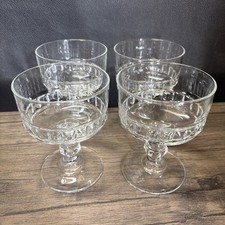 4 Eis-/Eisbecherschalen aus geschliffenem Glas, 4,5 Zoll hoch.