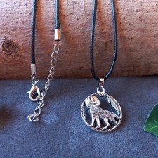 Halskette mit anhänger wolf - halskette,