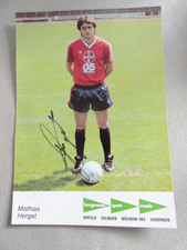 AUTOGRAMM MATHIAS HERGET FUSSBALL DFB BAYER 05 UERDINGEN 1984/85 *DACHBODENFUND*