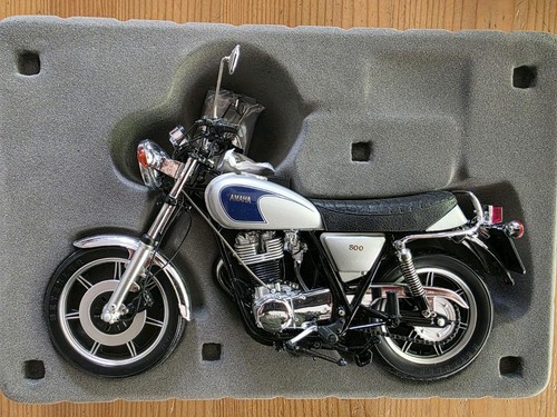Schuco motorrad yamaha - 1/10, sr
