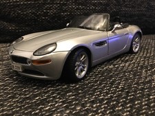 Modell BMW Z8 1:18 Silber von Maisto