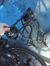 Gepäckträger mit Akku-Dock