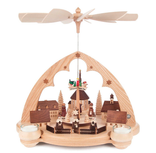 Pyramide mit seiffener - pyramide,