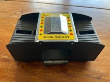 Kartenmischmaschine  ohne Batterien  20/9,5/9,5 cm 