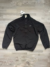 Das ist eine Nike × Stüssy