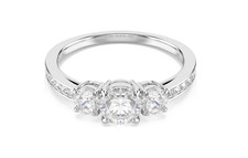 SWAROVSKI Stilla Attract Ring
