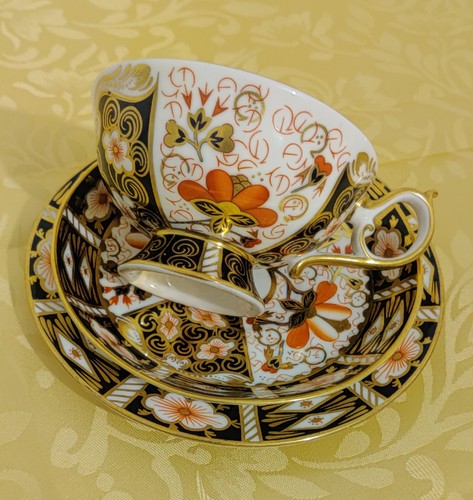 Royal crown derby - imari, 2451