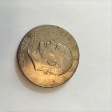 One Dollar US Bicentennial Coin 1776-1976 Moon Eisenhower Liberty Bell 